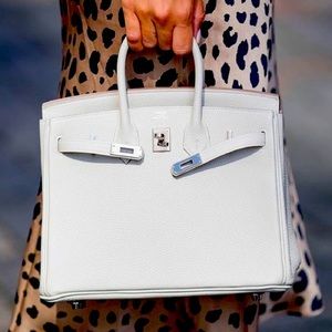 Meet your Posher, Viv